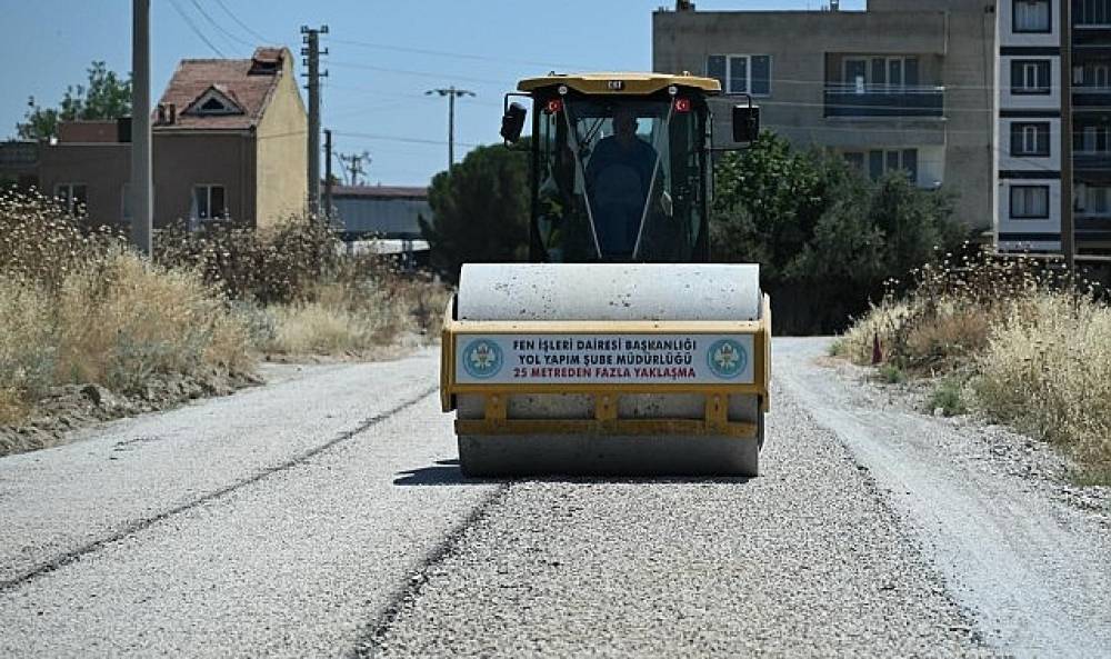 Muradiye ve Karaali'de Asfalt &Ccedil;alışmaları Hız Kesmeden S&uuml;r&uuml;yor