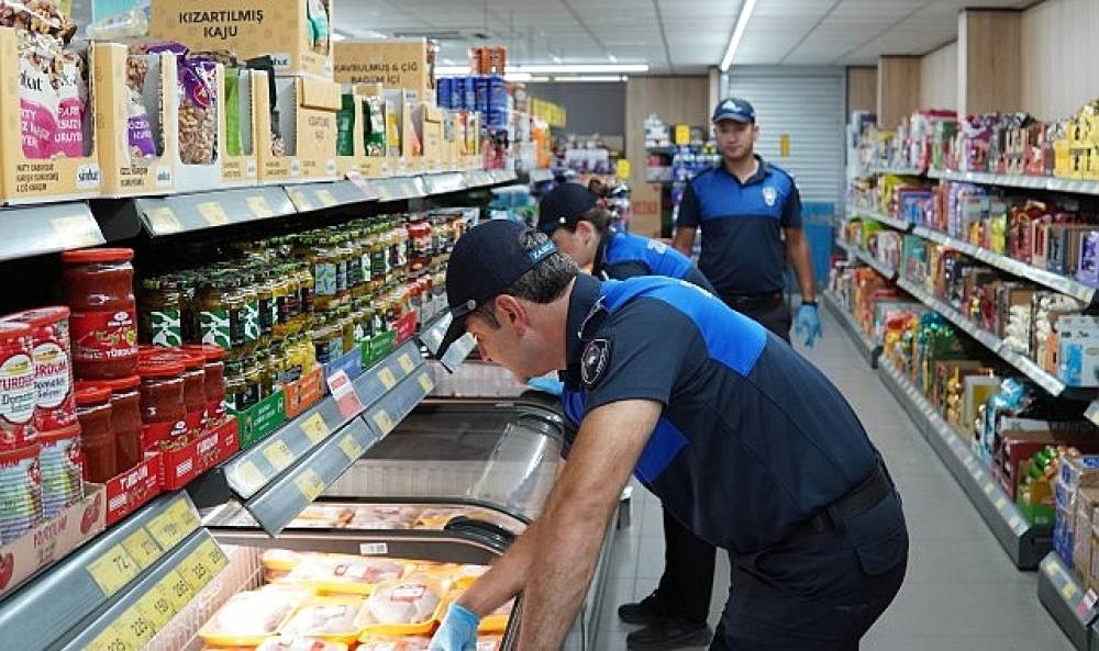 G&uuml;zelbah&ccedil;e'de Market ve Gıda İşletmelerine Sıkı Denetim