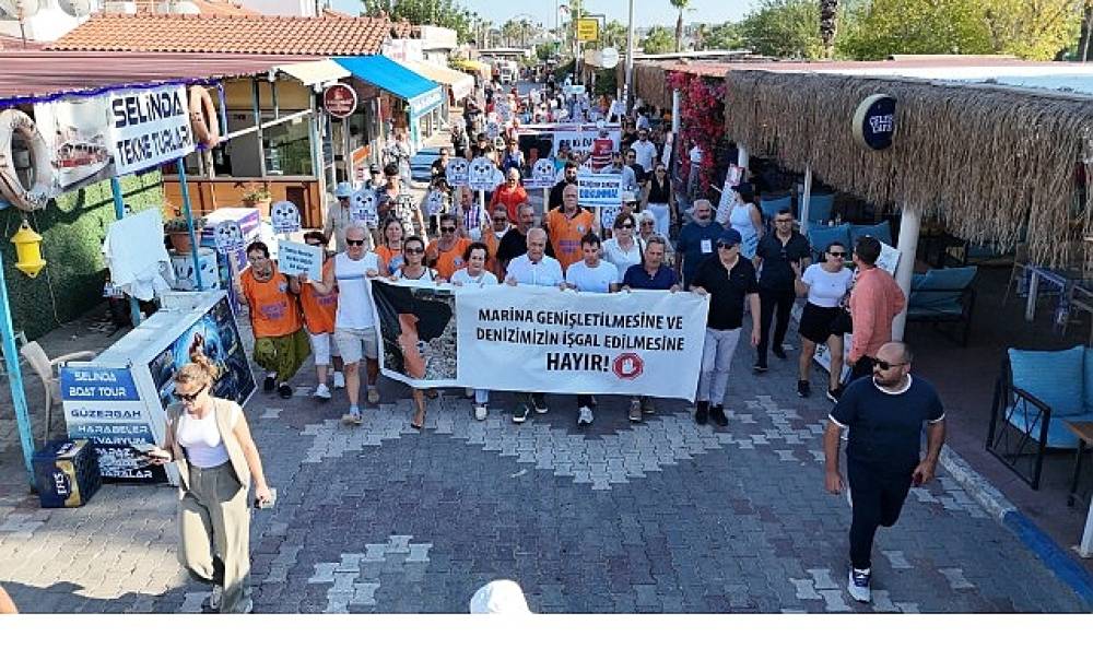 Sığacık'tan g&uuml;&ccedil;l&uuml; mesaj: &ldquo;Deniz bizim, Sığacık hepimizin"