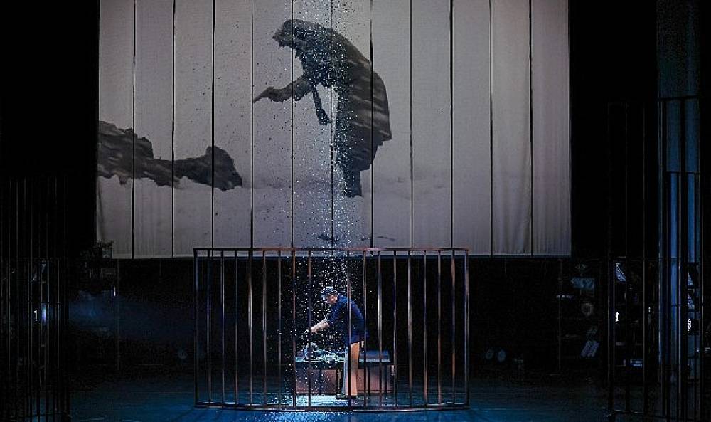 'Anne Kafamda Bit Var' oyunu d&uuml;nya pr&ouml;miyerini yaptı