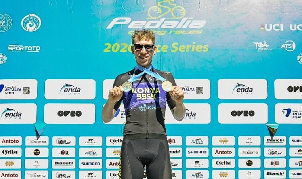 B&uuml;y&uuml;kşehir Belediyespor Bisiklet Takımı Sporcusu Mustafa Tarak&ccedil;ı'dan &Ccedil;ifte Şampiyonluk