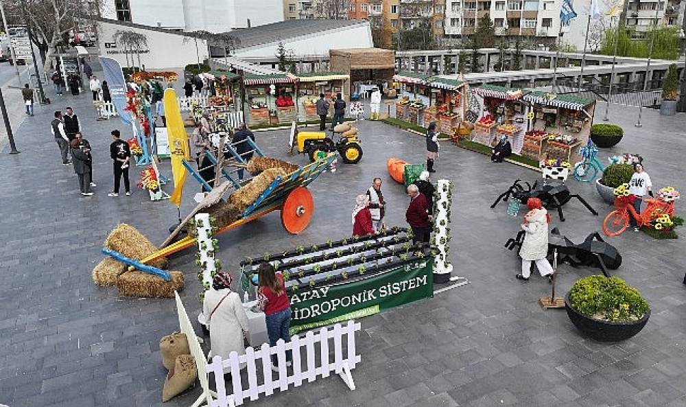 Konya B&uuml;y&uuml;kşehir'in Tarım Haftasına &Ouml;zel Hazırladığı Stantlar İlgi G&ouml;r&uuml;yor