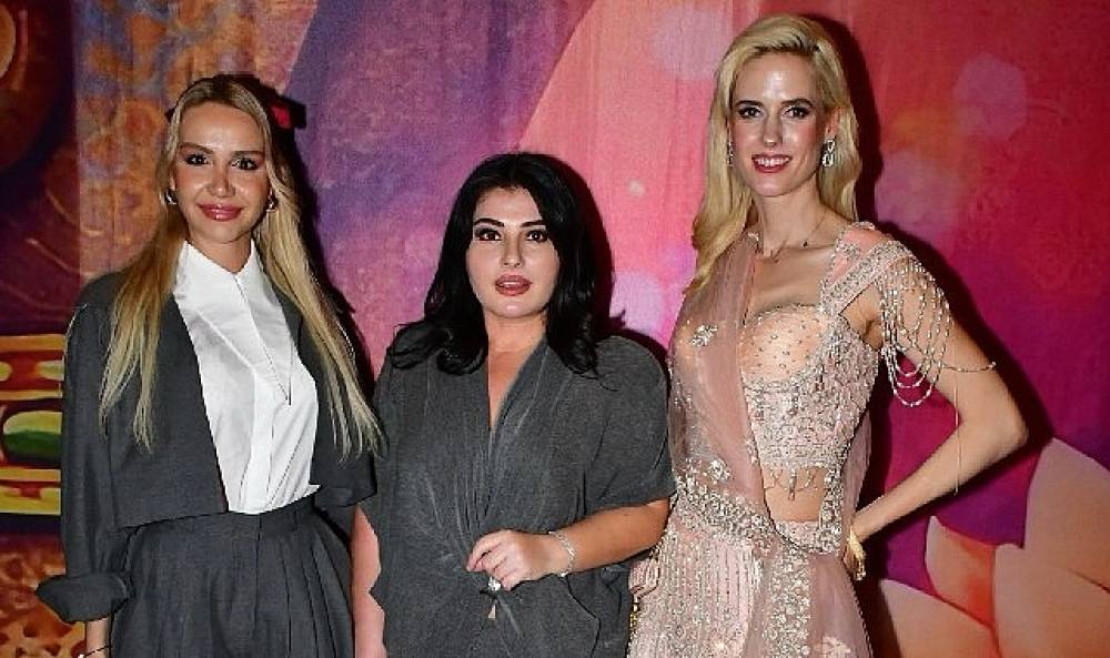 Ebru Torun'a Sanat ve Cemiyet D&uuml;nyasından Destek