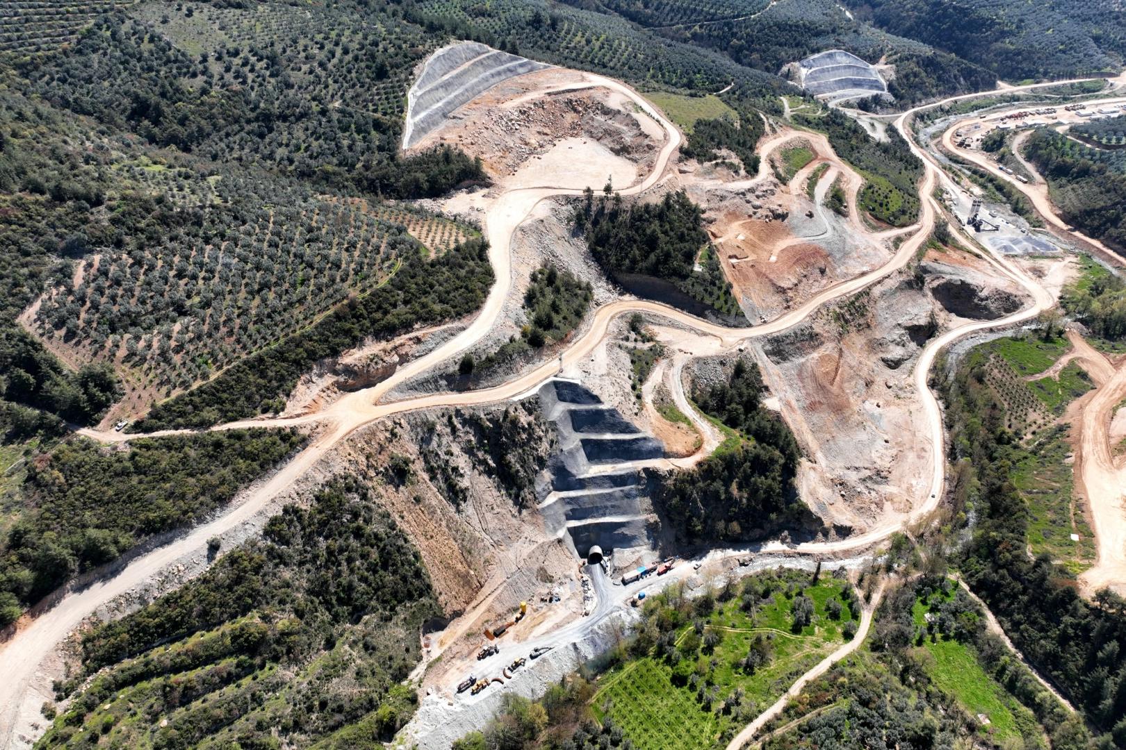 İZNİK BARAJI BÖLGEYE CAN VERECEK: TARIM, SU VE ENERJİ İÇİN DEV YATIRIM