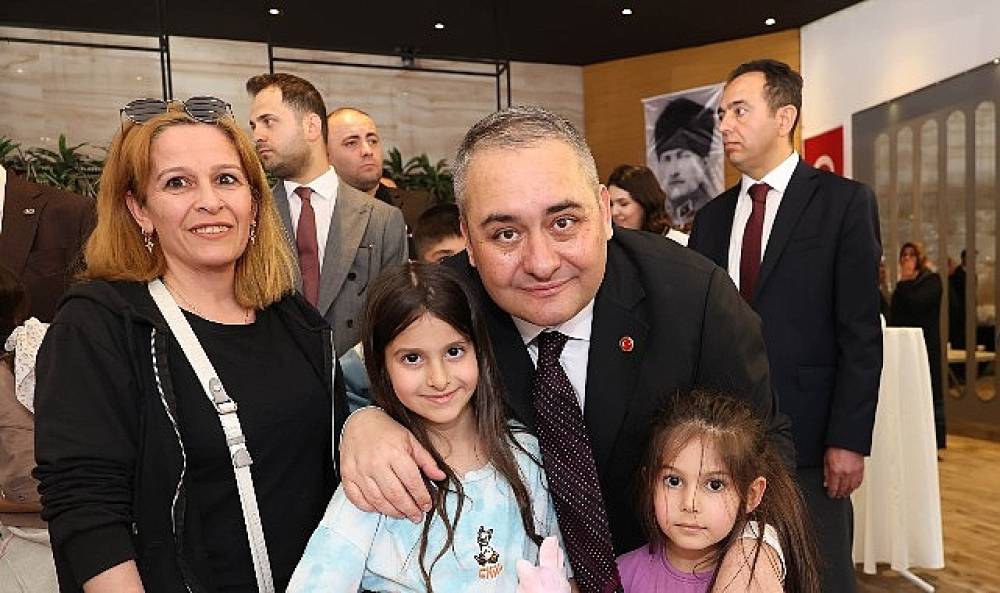 Ke&ccedil;i&ouml;ren Deniz D&uuml;nyası Yenilenen Y&uuml;z&uuml;yle Yeniden Hizmette