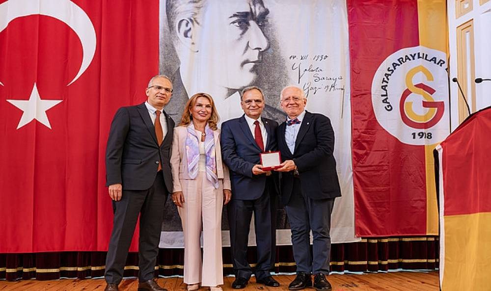 2026 Galatasaray'a Hizmet &Ouml;d&uuml;l&uuml;'ne Reha Bilge Layık G&ouml;r&uuml;ld&uuml;