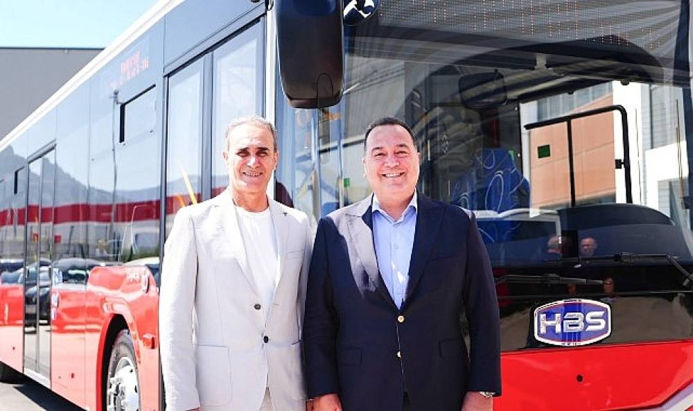 Manisa B&uuml;y&uuml;kşehir, Toplu Ulaşım Filosunu 15 Yeni Otob&uuml;sle G&uuml;&ccedil;lendiriyor