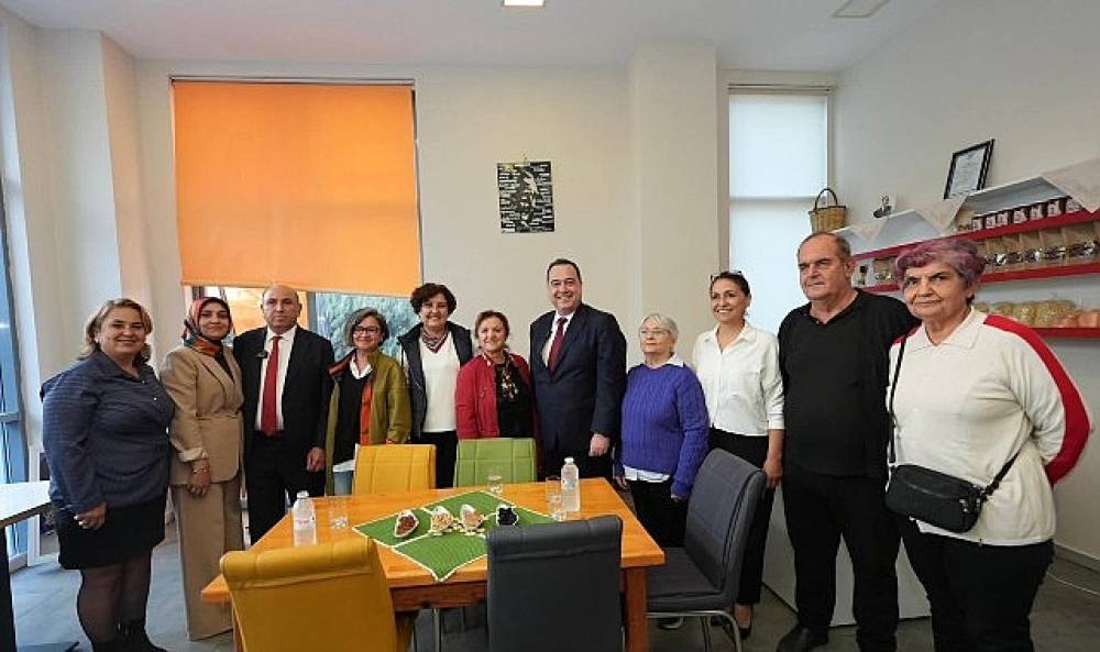  Başkan Dutlulu, Sarıgöl'de Halkla Buluştu