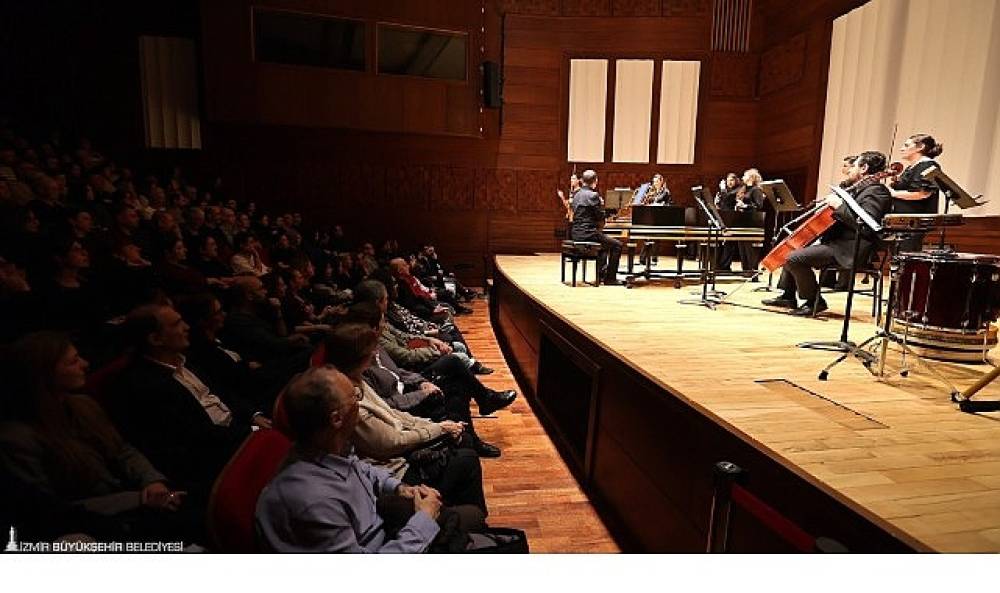 İzmir Oda Orkestrası'ndan Barok m&uuml;ziği ziyafeti