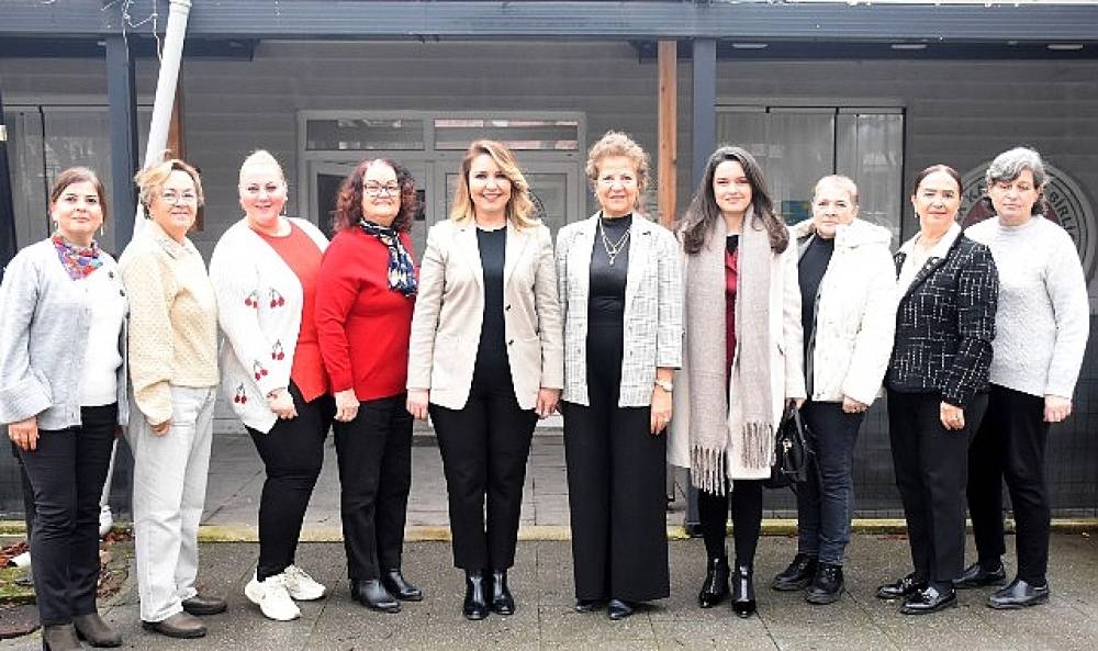 Belediye Başkanı Nergiz Karaağa&ccedil;lı &Ouml;zt&uuml;rk'ten Anlamlı Ziyaret