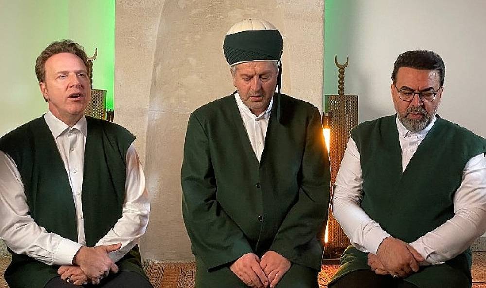 M&uuml;zikle Kufi Hattı 'N&acirc;dı Aliyyen' Duasında Buluştu