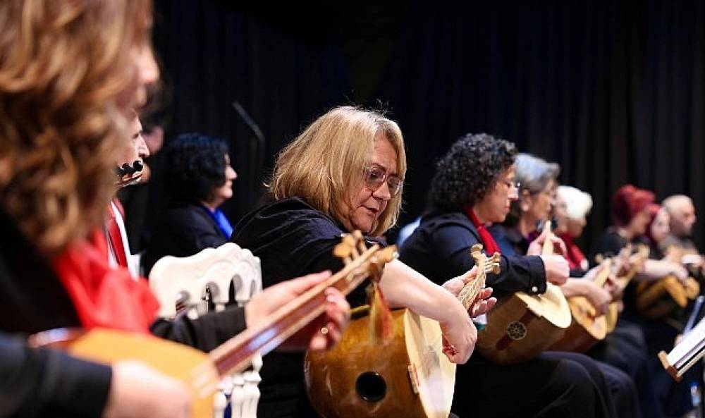 Gemlik'te Kadınlar G&uuml;n&uuml;'ne &Ouml;zel T&uuml;rk&uuml; Gecesi
