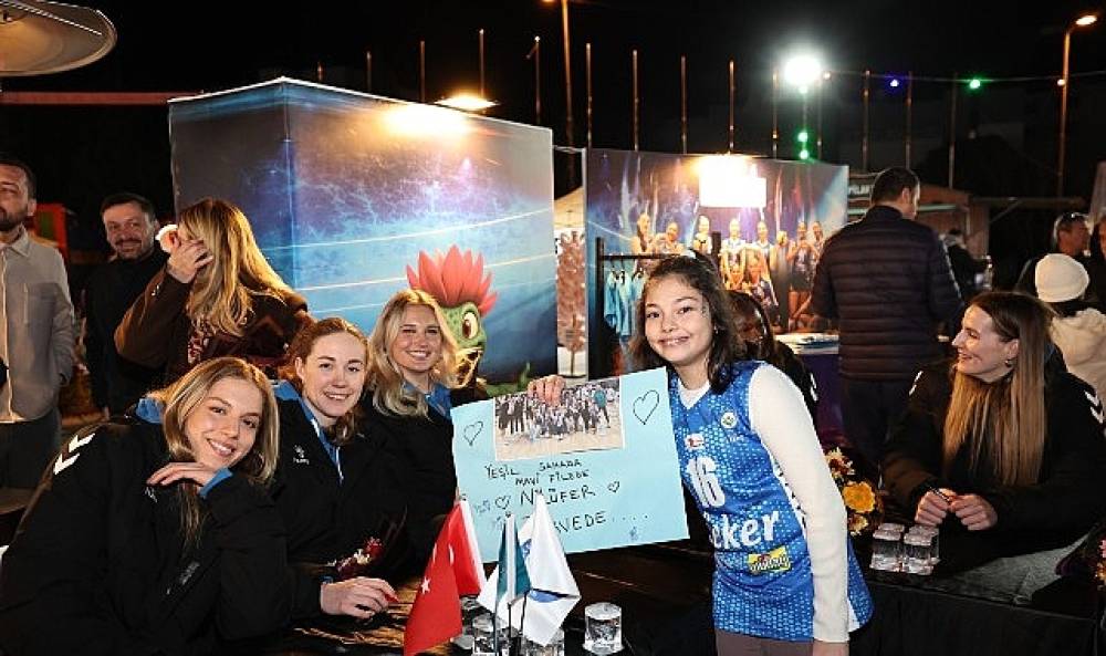 Nil&uuml;fer'in Sultanları 8 Mart'ta taraftarıyla buluştu