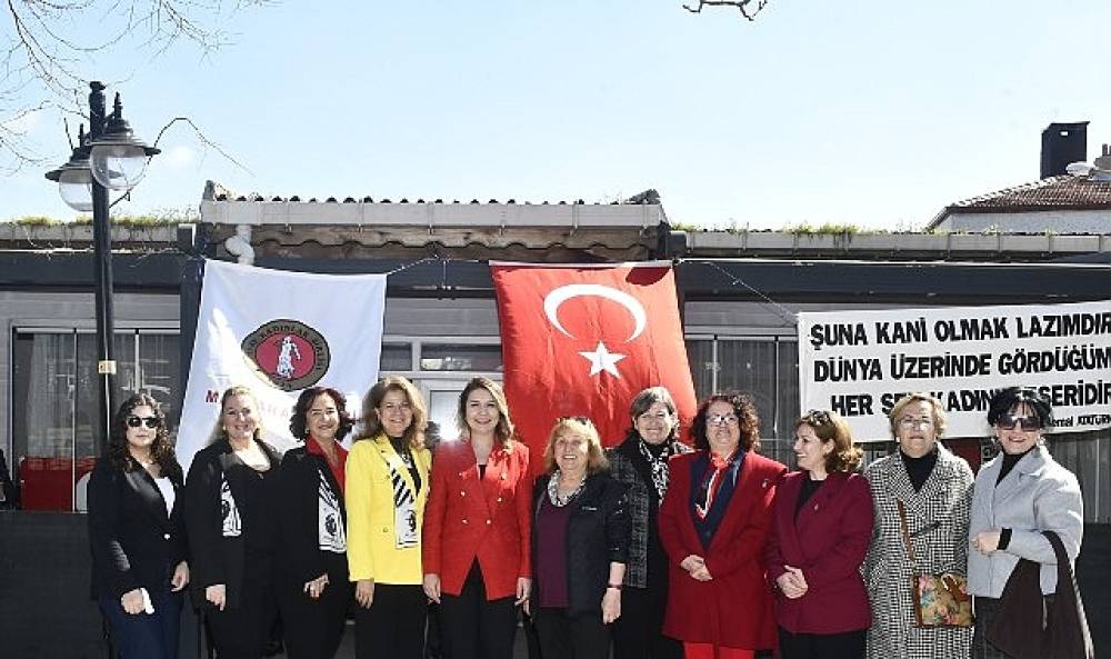 8 Mart D&uuml;nya Kadınlar G&uuml;n&uuml;'nde Emek&ccedil;i Kadınlarımızın Yanındayız