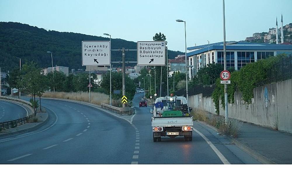 Maltepe'de Sokak İla&ccedil;lamaları Başladı