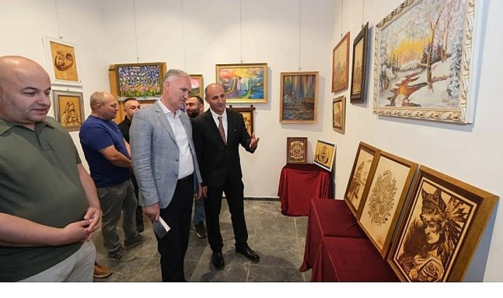Y&uuml;ksel Kılı&ccedil;oğlu'nun Kişisel Resim Sergisi İneg&ouml;l Kent M&uuml;zesi'nde A&ccedil;ıldı