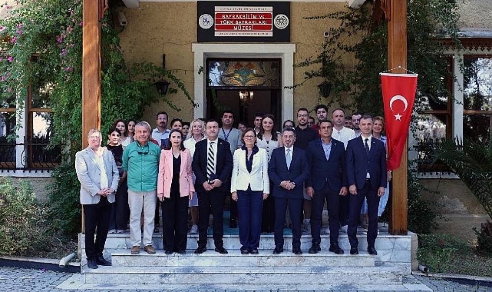 İzmir’de Tarihi Panel: Kurtuluştan Kuruluşa