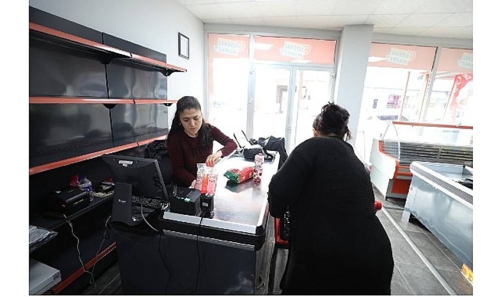 Menderes'in Sosyal Market'inden B&uuml;y&uuml;k Destek; Tam 2 Milyon 800 Bin TL