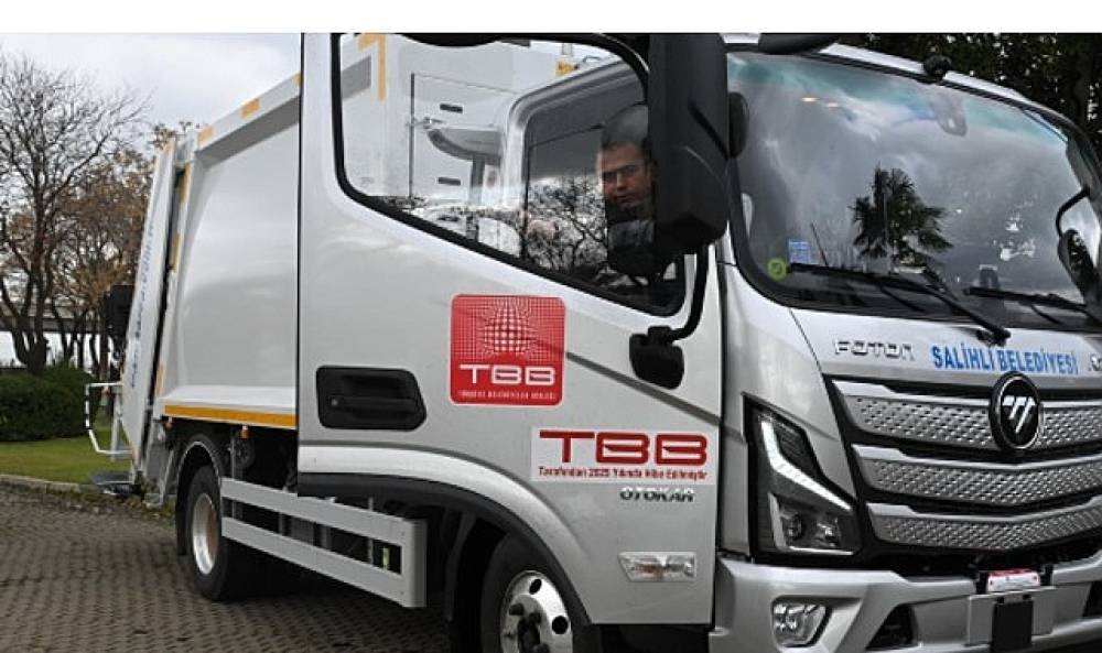 Salihli Belediyesi Ara&ccedil; Filosunu G&uuml;&ccedil;lendirdi