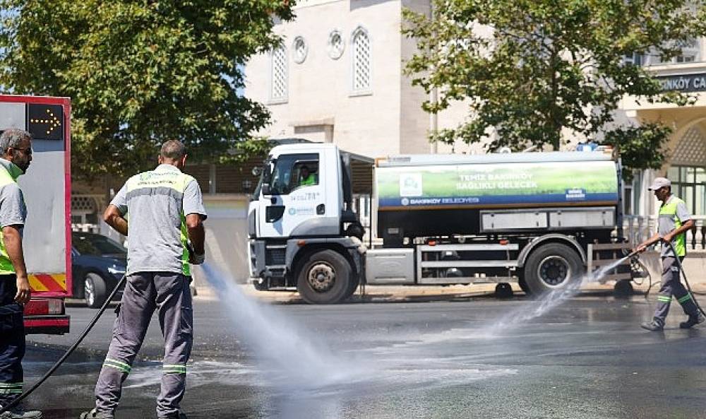 Bakırk&ouml;y Belediyesi'nden Temizlik Seferberliği