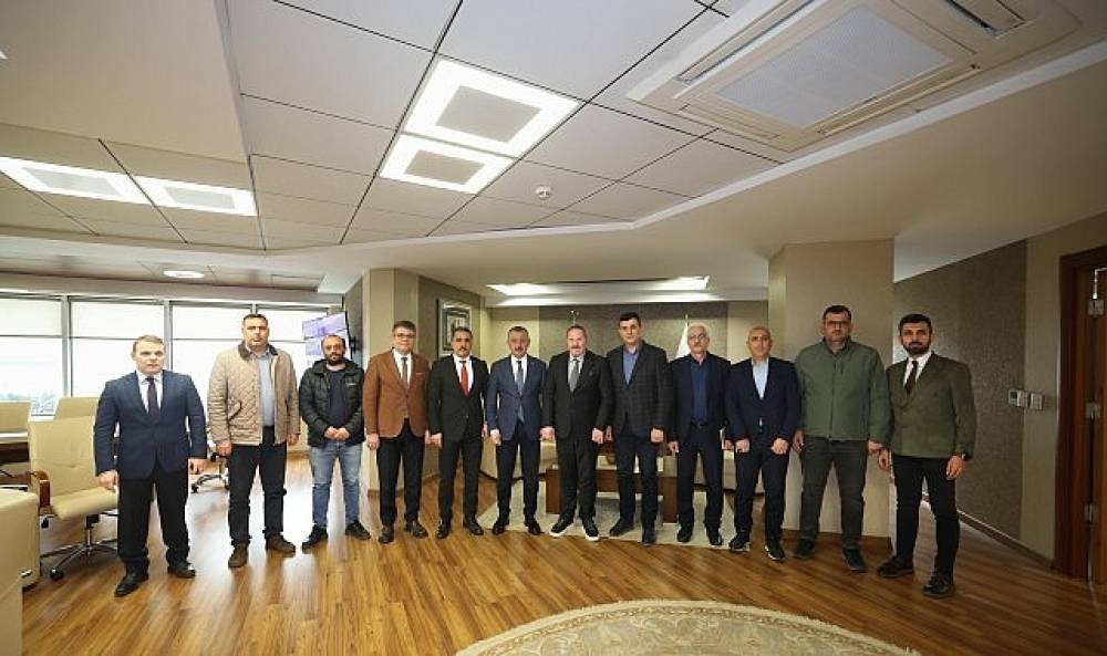 Başkan B&uuml;y&uuml;kakın'ın yoğun ziyaret&ccedil;i trafiği