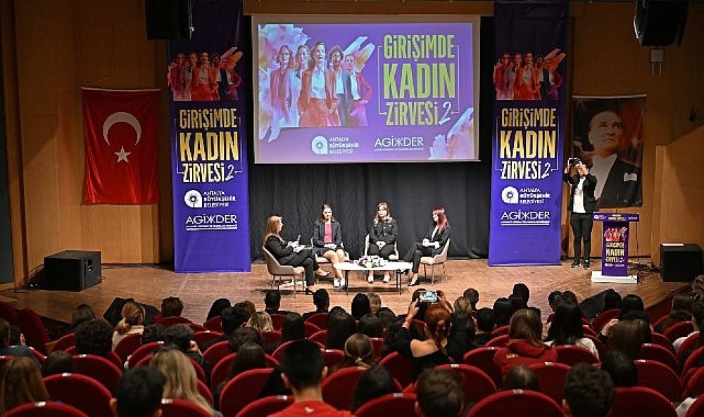 Girişimde Kadın Zirvesi'nin ikincisi d&uuml;zenlendi 