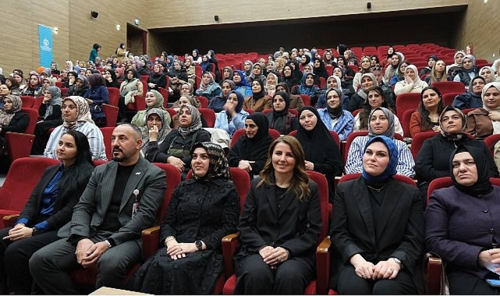 B&uuml;y&uuml;kşehir'den kansere farkındalık &ccedil;ağrısı