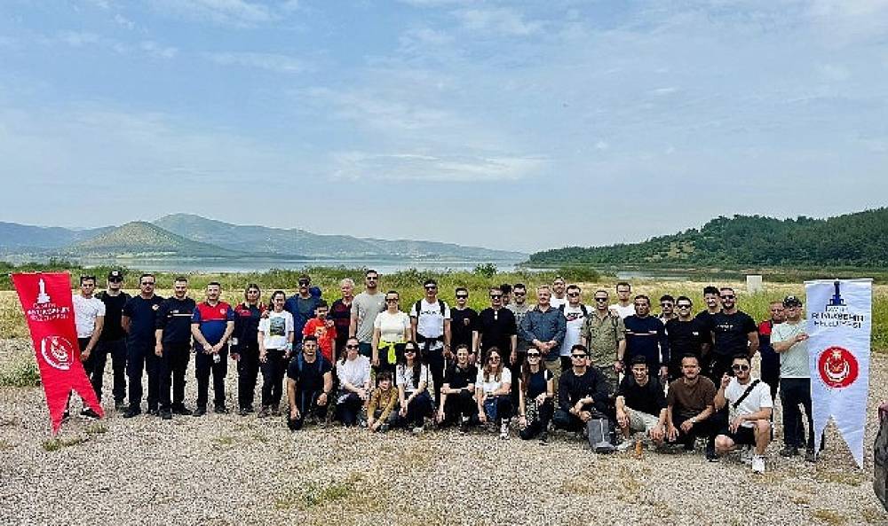 İtfaiyecilerden doğada farkındalık y&uuml;r&uuml;y&uuml;ş&uuml;