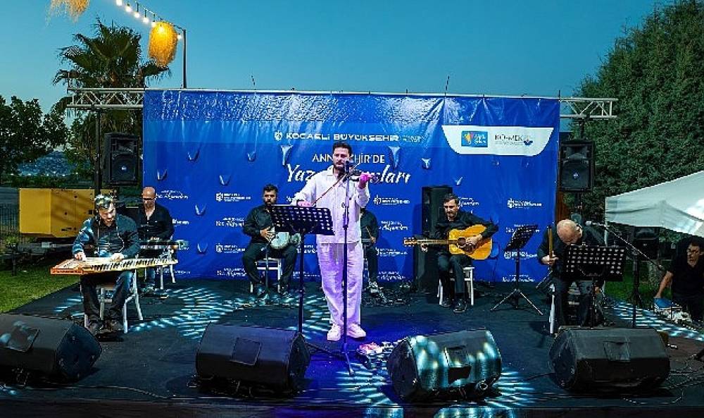 Anne Şehir yaz akşamlarında &ldquo;Arabesk" r&uuml;zg&acirc;rı esti