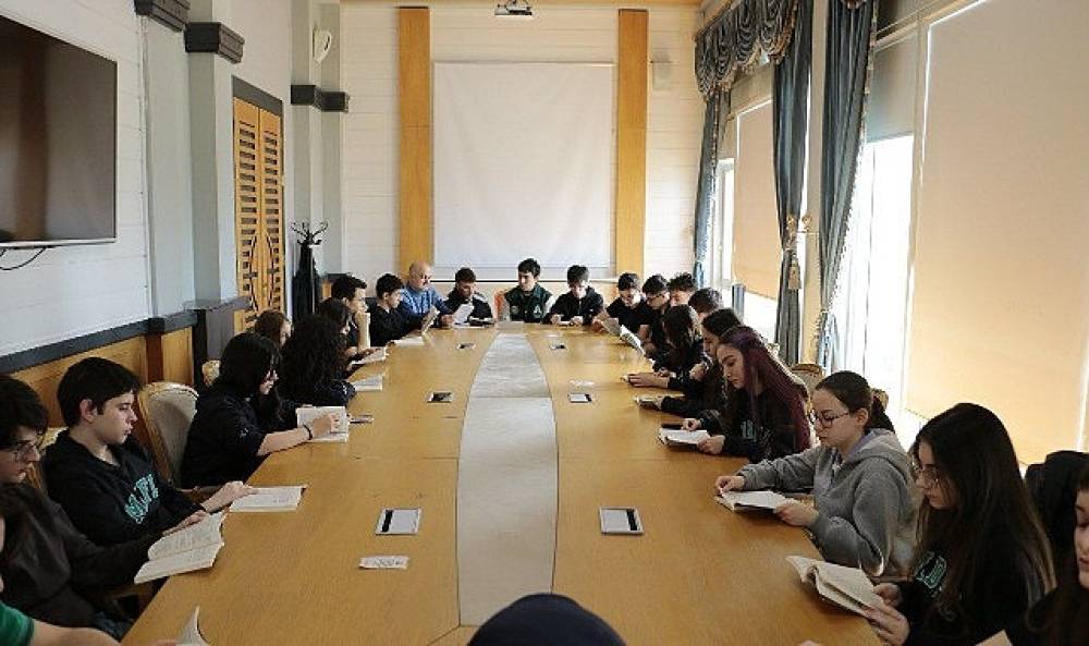 &ldquo;Samanyolu'nda Ziyafet" gen&ccedil;lerin rehberi oldu