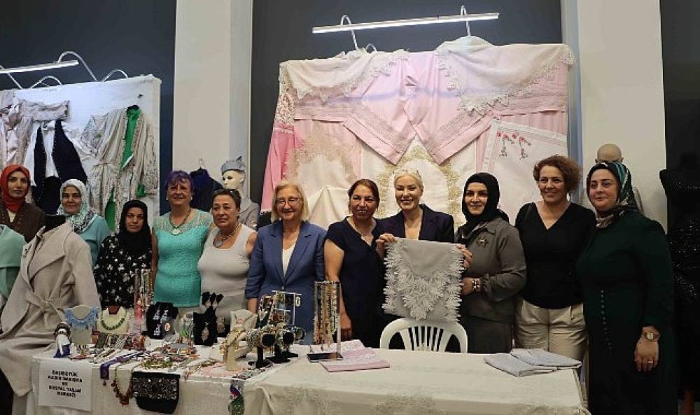 '&Ouml;ğrenen ve &Uuml;reten Aileler'in emeği sergiyle ta&ccedil;landı