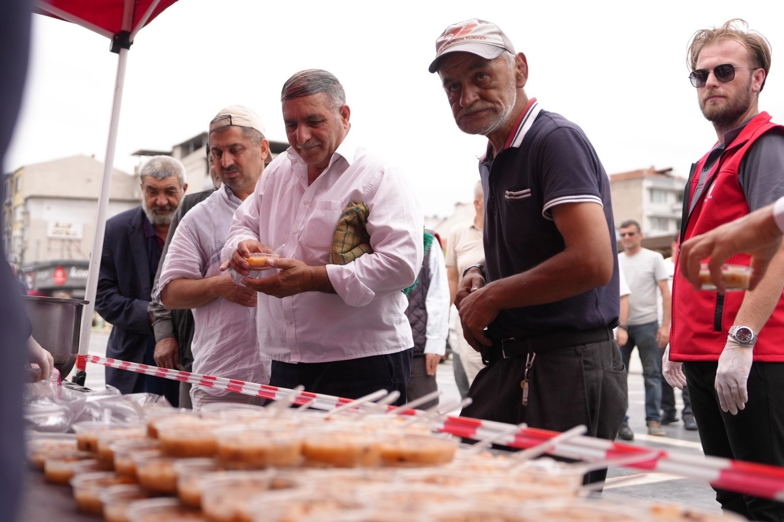 Düzce'de Aşure Geleneği Devam Ediyor