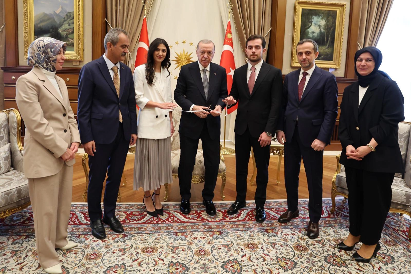 Bakan Özer’den Erdoğan'a Teşekkür Mesajı