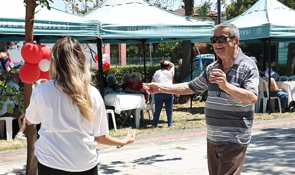Nilüfer Belediyesi'nden Huzurevi Sakinlerine Eğlenceli Piknik