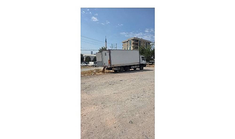 Bayraklı'da Ka&ccedil;ak Atık D&ouml;k&uuml;m&uuml;ne Su&ccedil;&uuml;st&uuml; M&uuml;dahale
