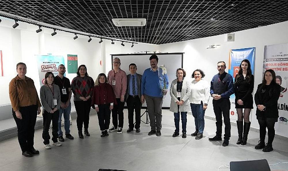 Ke&ccedil;i&ouml;ren Belediyesi'nden Denge ve Denetleme Oyunu Eğitici Eğitimi