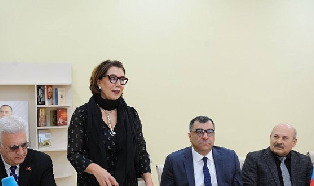 İBB Şehir Tiyatroları ve Azerbaycan Devlet Akademik Milli Dram Tiyatrosu Arasındaki İş Birliği G&uuml;&ccedil;leniyor