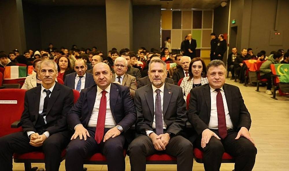 İstiklal Marşı'nın kabul&uuml; Bayrampaşa'da t&ouml;renle kutlandı