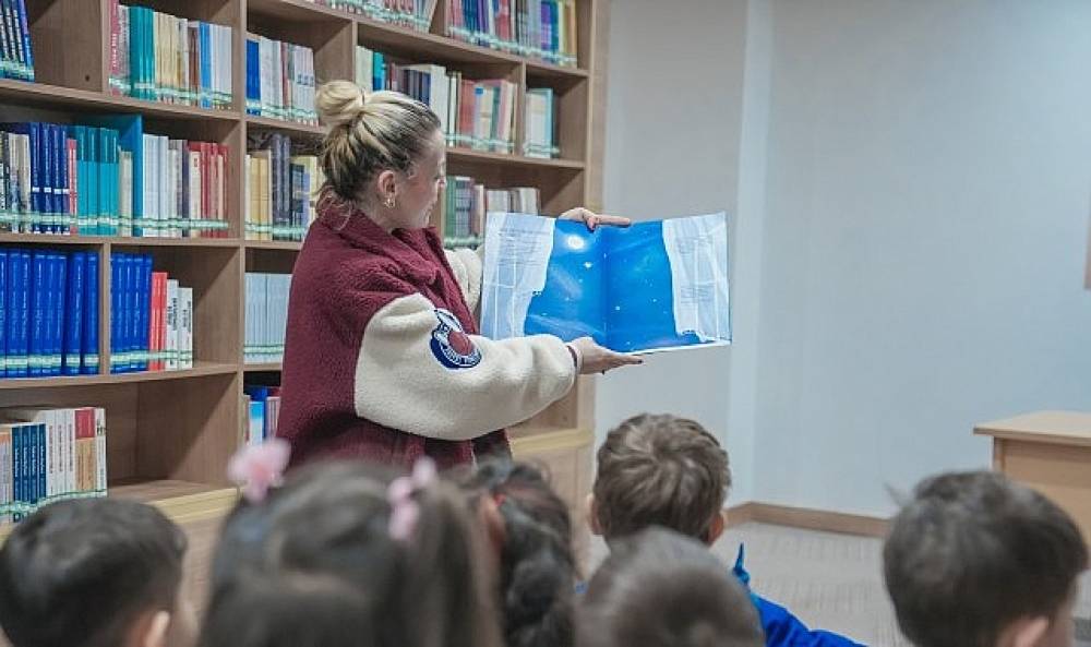 Minik &Ouml;ğrenciler K&uuml;t&uuml;phane Atmosferini Yaşadı