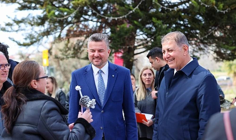 Buca'da kadın emeği g&ouml;r&uuml;n&uuml;r oldu