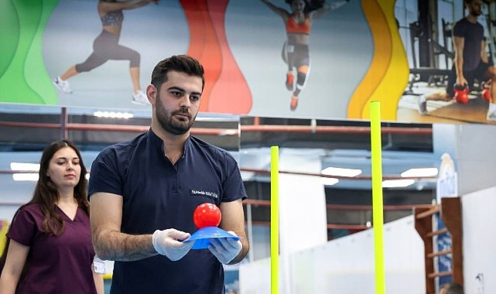 B&uuml;y&uuml;kşehir'den Parkinson hastalarına &ouml;zel eğitim