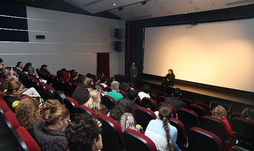 Altın Portakallı y&ouml;netmen Seyfettin Tokmak Nil&uuml;ferlilerle buluştu