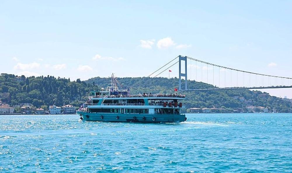Y&uuml;zlerce &ccedil;ocuğun s&uuml;nnet ş&ouml;leni Boğaz turuyla ta&ccedil;landı