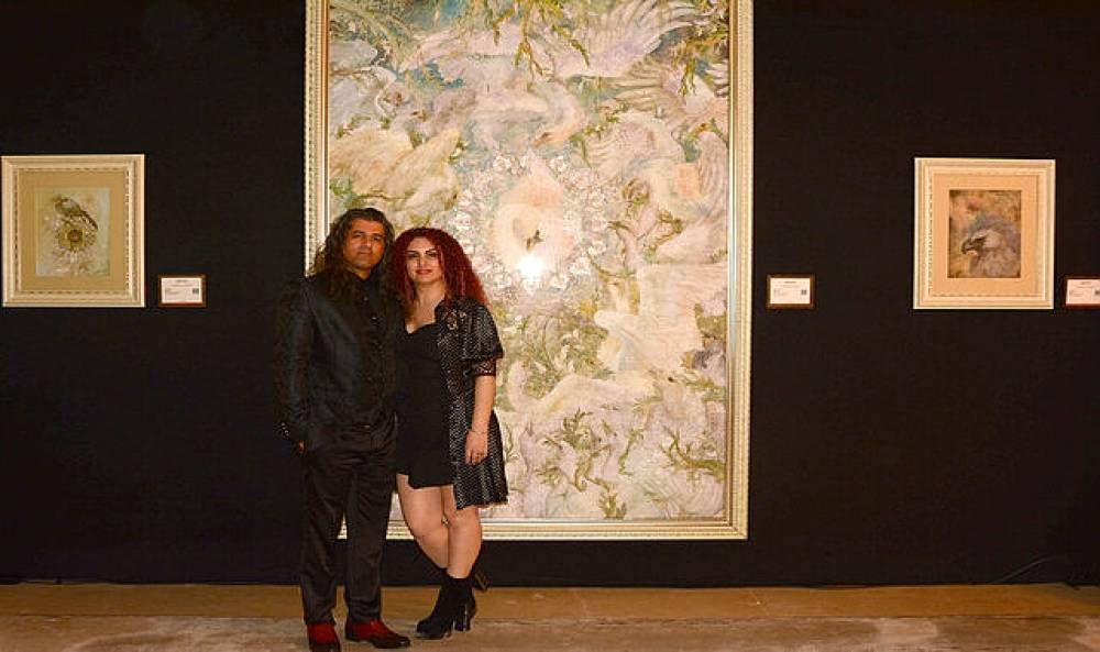 Aşkın ateşiyle, sanata dönen kumaşlar: 'Chaleshe Simurgh' ve 'IT'S ME' İstanbul'da ilk kez sergilendi