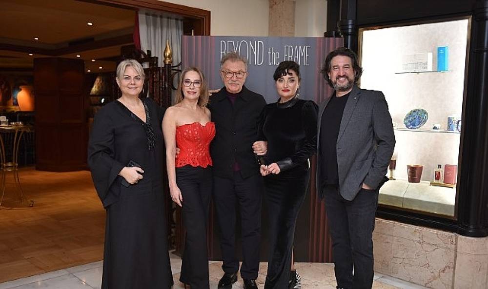 Sanat &Ccedil;er&ccedil;evenin &Ouml;tesine Taştı:&ldquo;Beyond the Frame" &Ccedil;ırağan Sarayı'nda Ger&ccedil;ekleşti