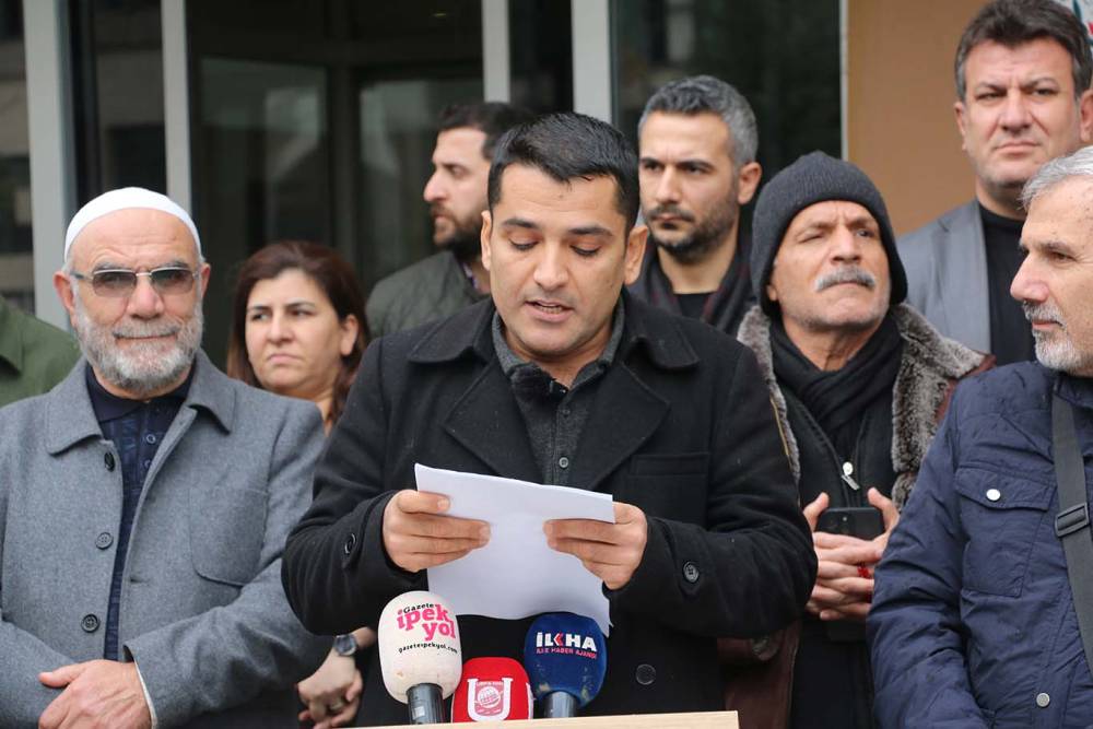 Şanlıurfa'da K&uuml;rt&ccedil;e se&ccedil;meli dersler i&ccedil;in &ccedil;ağrı