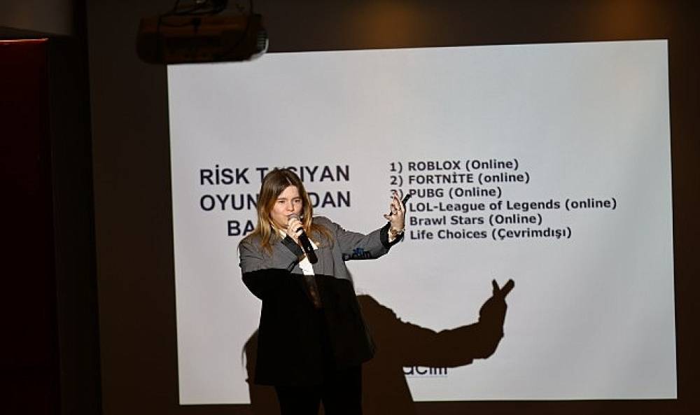 UCİM'den İlk Eğitim Belediye Emek&ccedil;ilerine