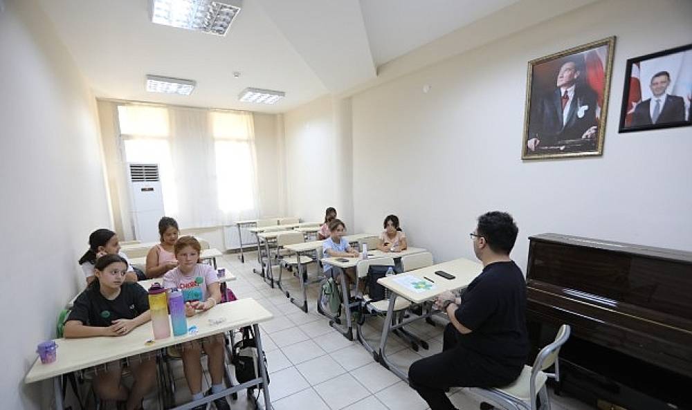 &Uuml;cretsiz K&uuml;lt&uuml;r-Sanat Kursları Yeni D&ouml;neme Başladı