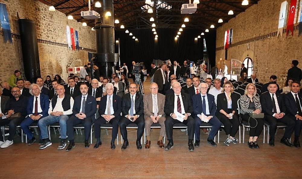 Ege Maden İhracat&ccedil;ıları Birliği'nde İbrahim Alimoğlu ikinci kez başkan se&ccedil;ildi