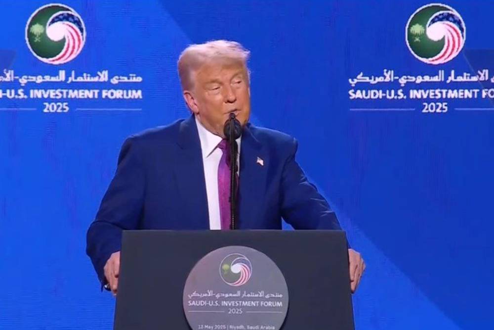 Trump, ABD’nin Suriye’ye yönelik tüm yaptırımları kaldıracağını söyledi